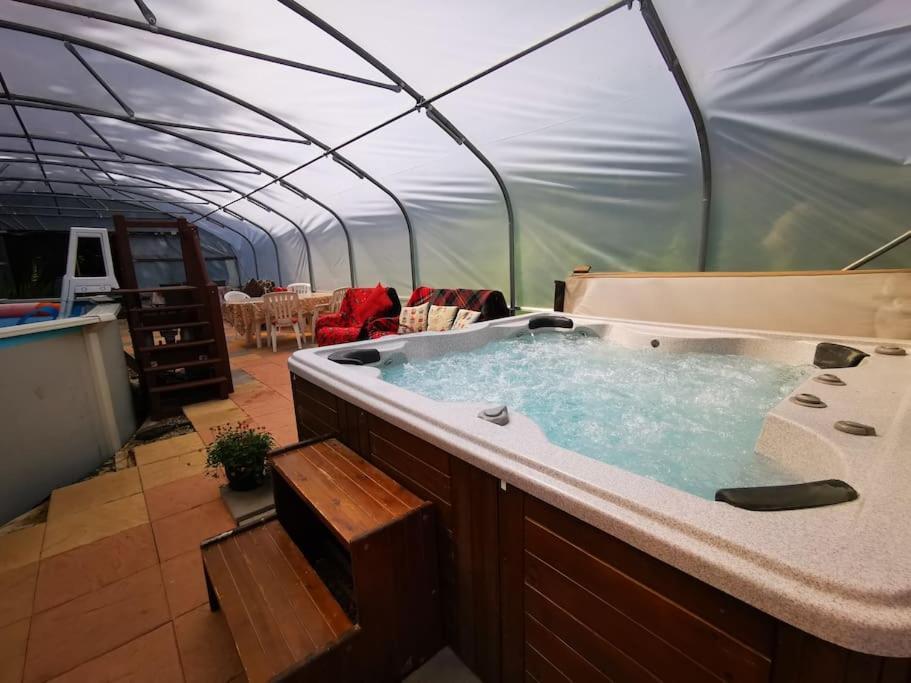 Country Side Haven Two Double Ensuite Bedrooms Couples Exclusive Rate Offered Saint-Michel-de-Montjoie Exterior foto